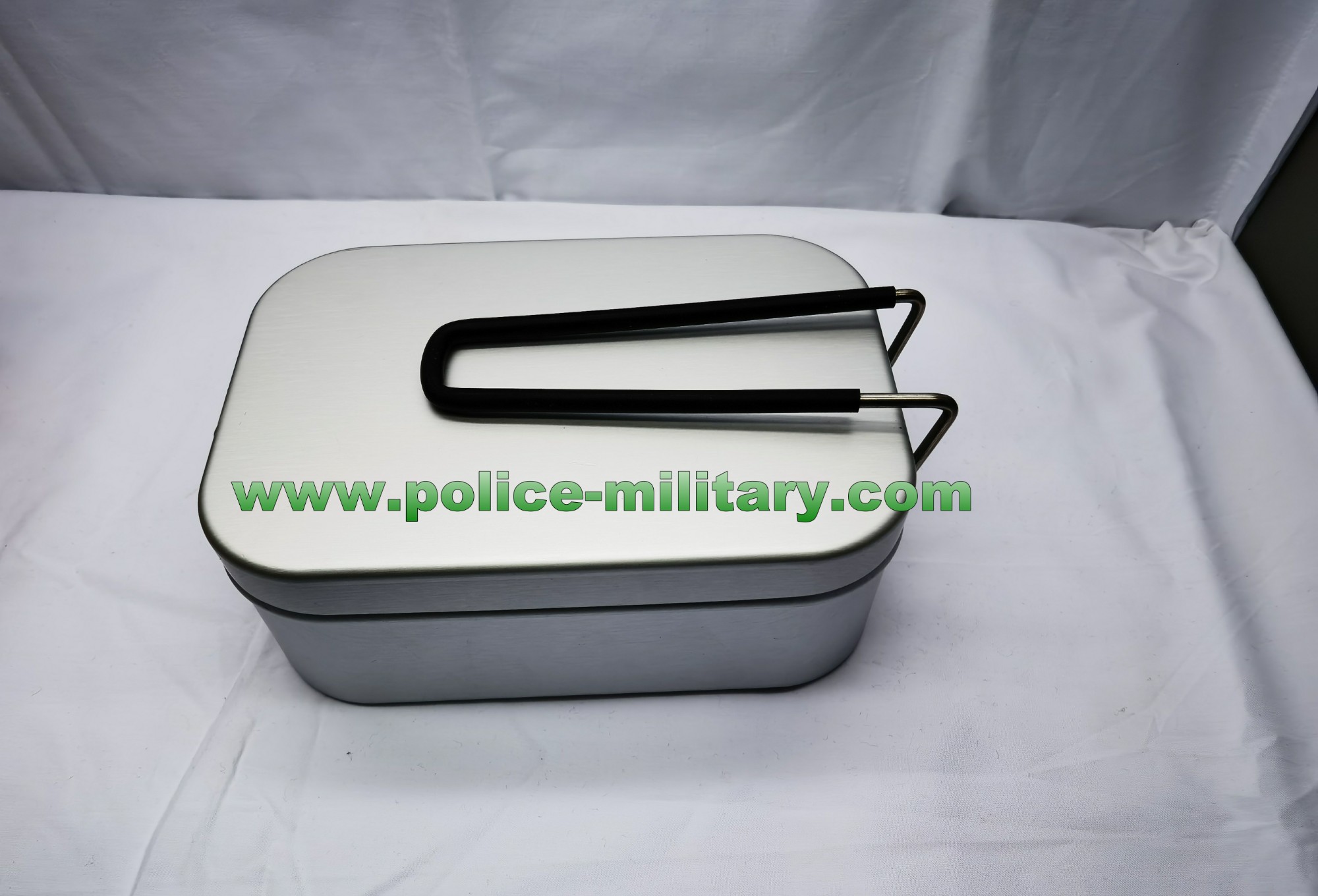 CB10835 JAPANESE MEDIUM MESS TIN